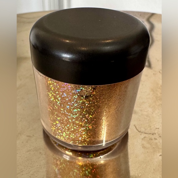 MAC Cosmetics Glitter Eyeshadow - Lustdust - Picture 1 of 3